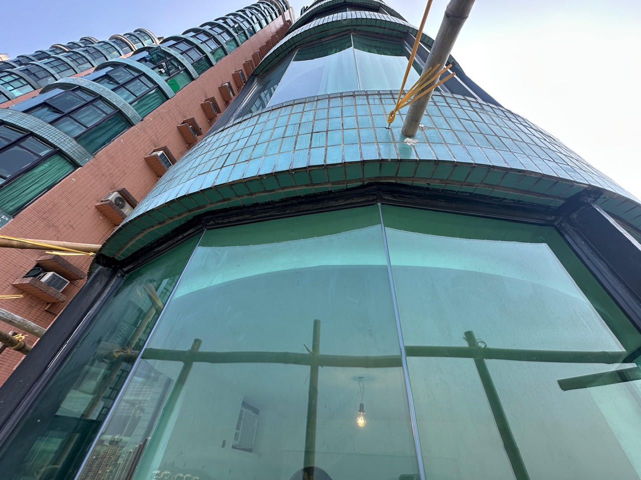 烏溪沙雅典居。全屋戶打外牆膠及玻璃膠 完工相片 4