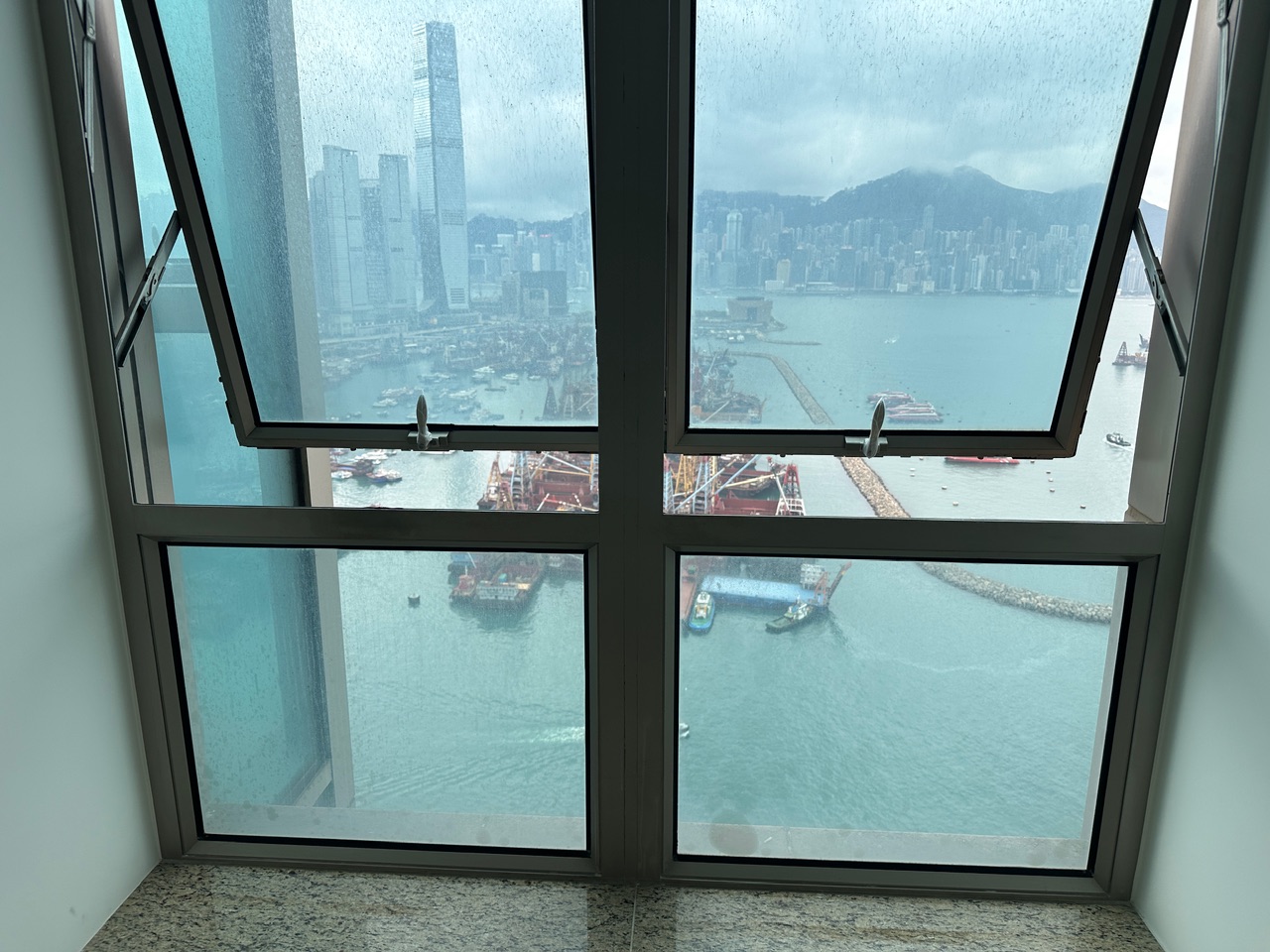 一號銀海。更換鋁窗門手掣 完工相片 8