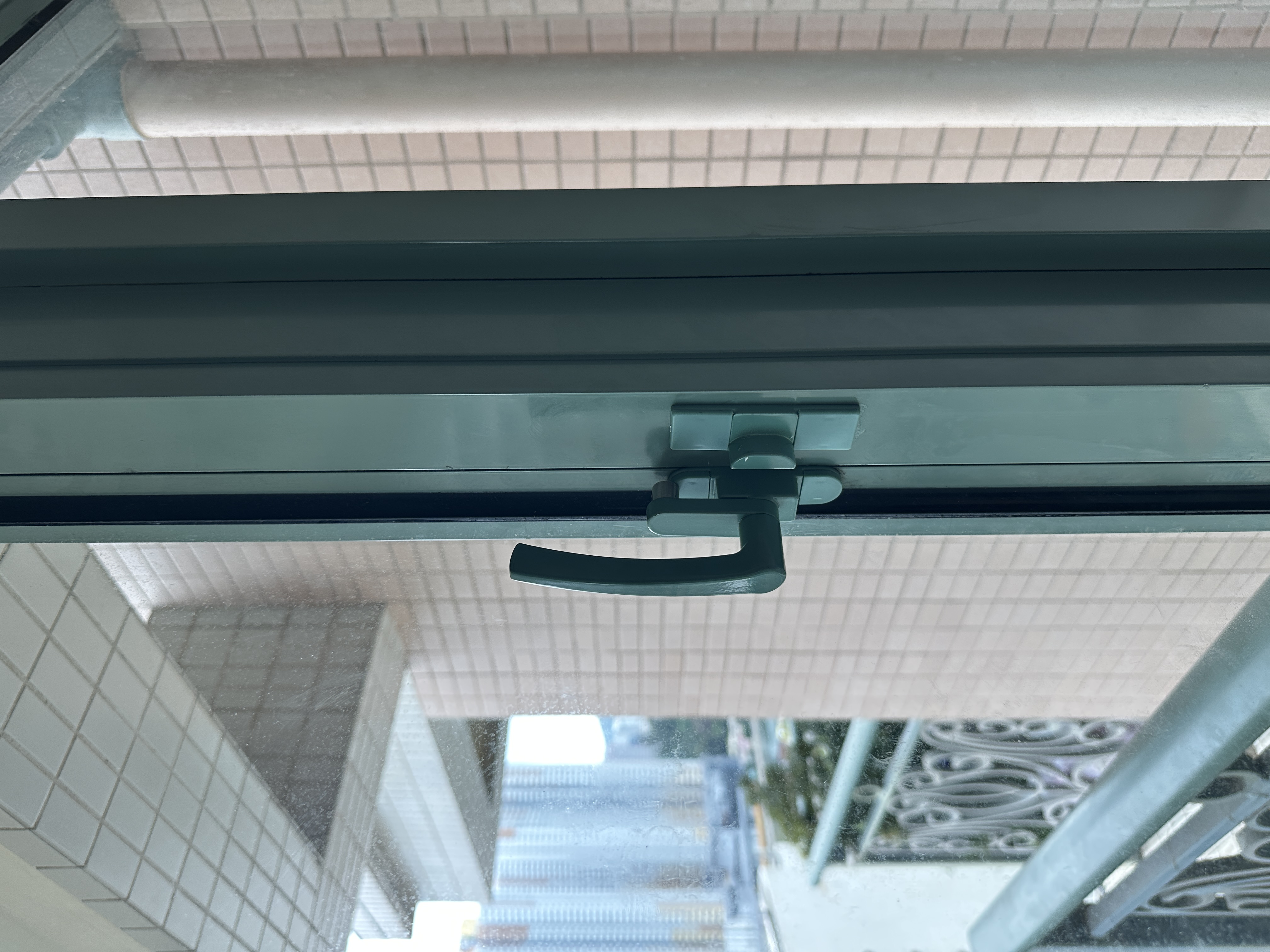 屯門海典軒。更換趟門零件 完工相片 2
